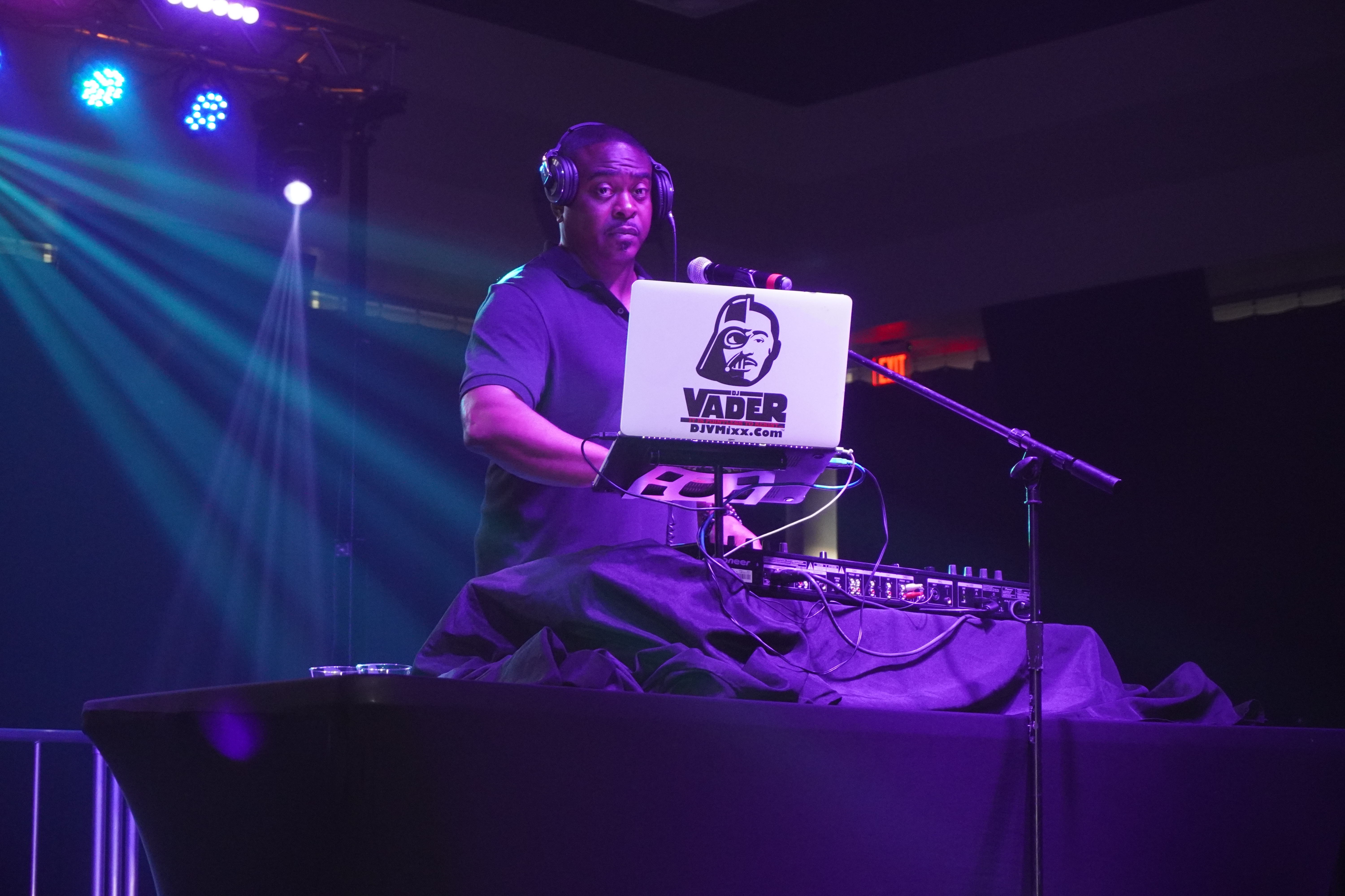 The Buzz Summer Kick Off with Lincoln Ware