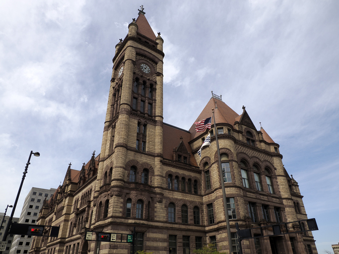 cincinnati city hall building exterior view
